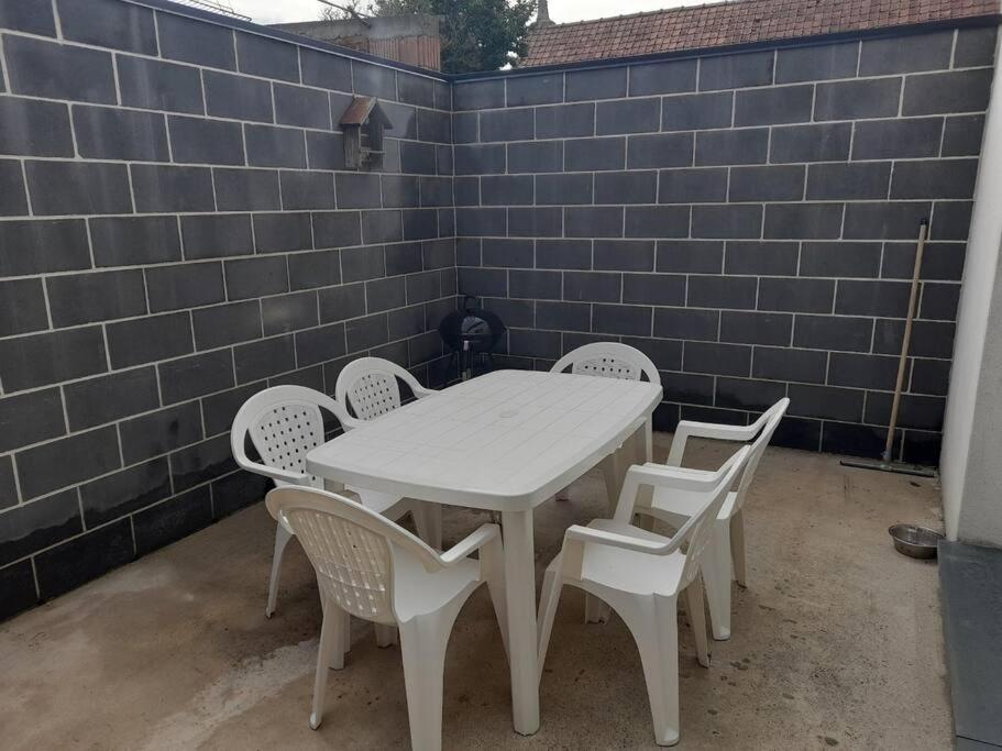 Maison De 100M2 Avec Terrasse Wardrecques Экстерьер фото